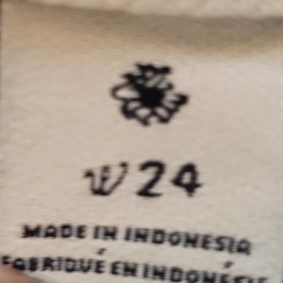 Boho Maison Scotch Acapulco embroidered raw hem denim shorts - Picture 4 of 9